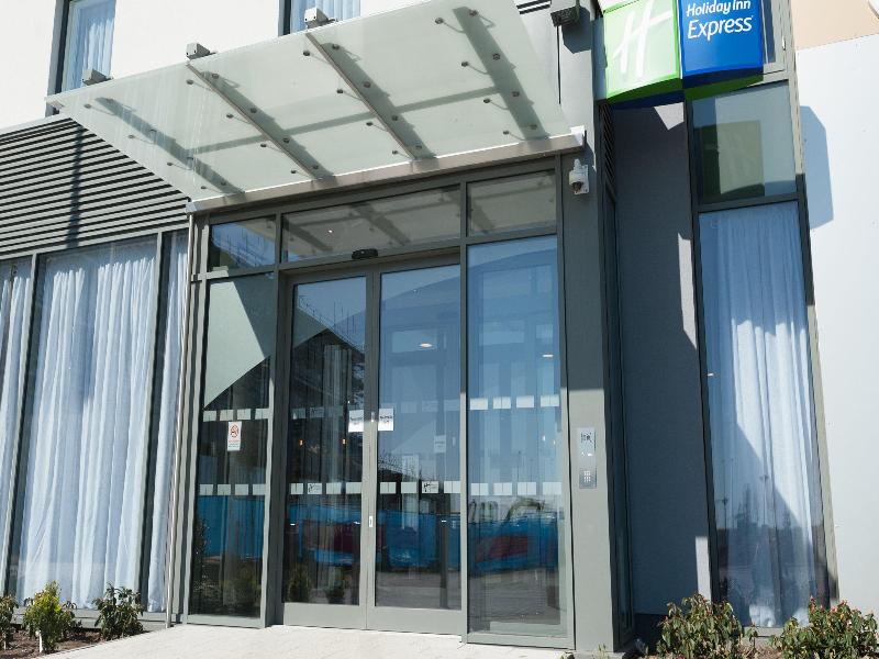 Holiday Inn Express Aberdeen Airport - Genel