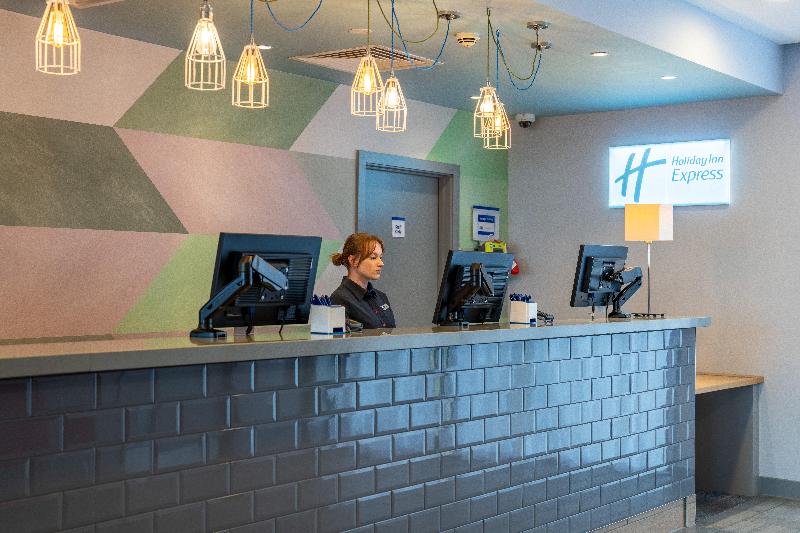 Holiday Inn Express Aberdeen Airport - Genel