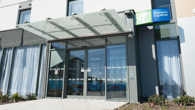 Holiday Inn Express Aberdeen Airport - Genel