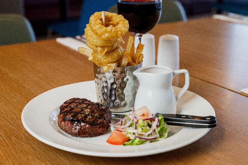 Holiday Inn Express Aberdeen Airport - Restoran