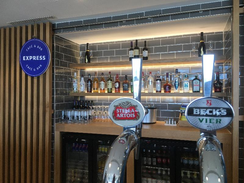 Holiday Inn Express St. Albans M25, Jct.22 - Bar
