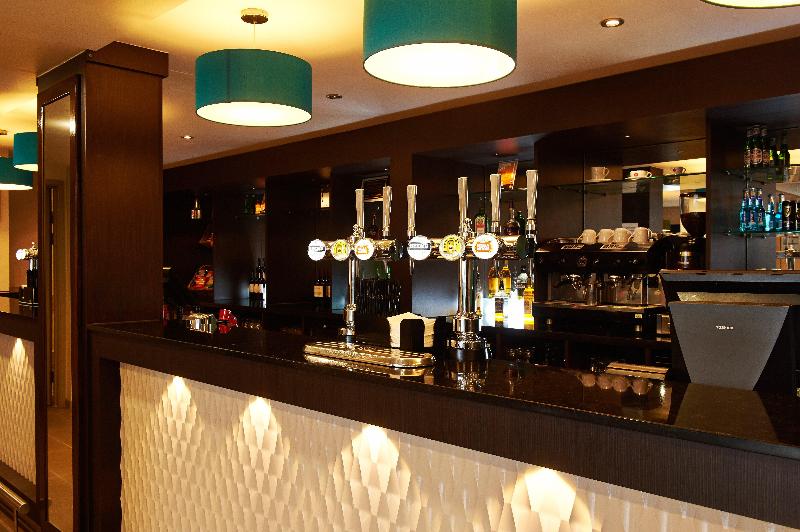 Holiday Inn Express Manchester Airport - Bar