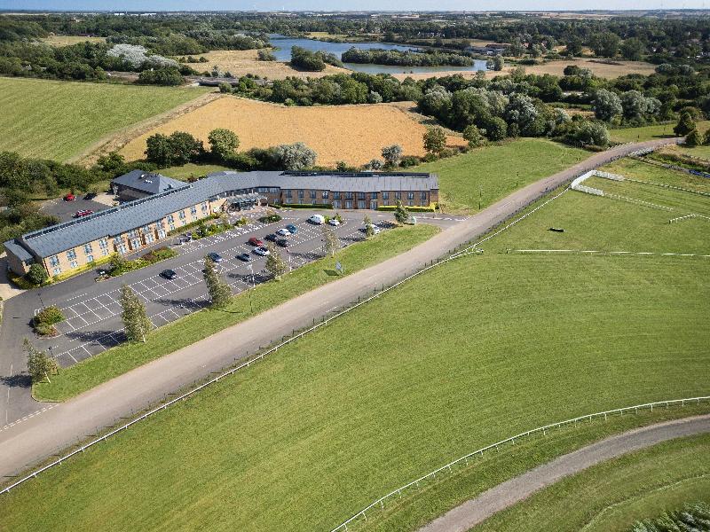 Holiday Inn Huntingdon Racecourse - Genel