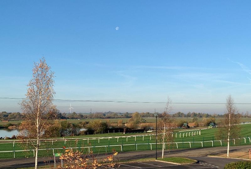 Holiday Inn Huntingdon Racecourse - Genel