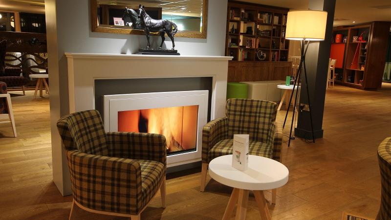 Holiday Inn Huntingdon Racecourse - Genel