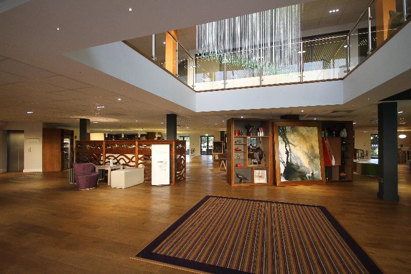 Holiday Inn Huntingdon Racecourse - Genel