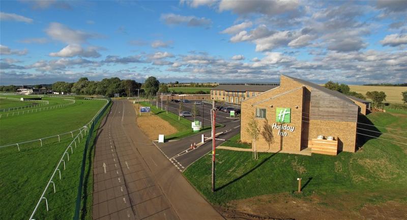 Holiday Inn Huntingdon Racecourse - Genel
