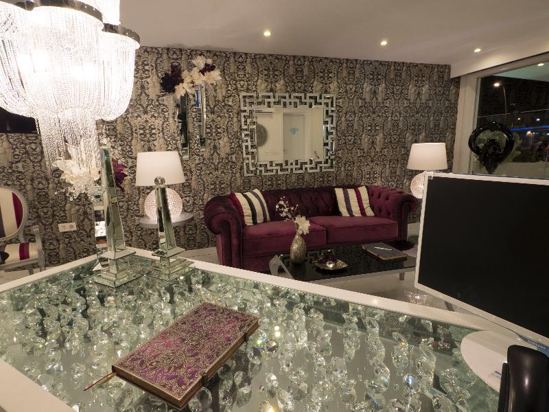 Lani's Suites de Luxe - Lobi