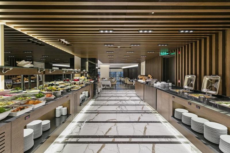 B Business Hotel & Spa - Restoran
