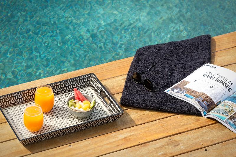 Portes Mykonos Suites & Villas - Havuz