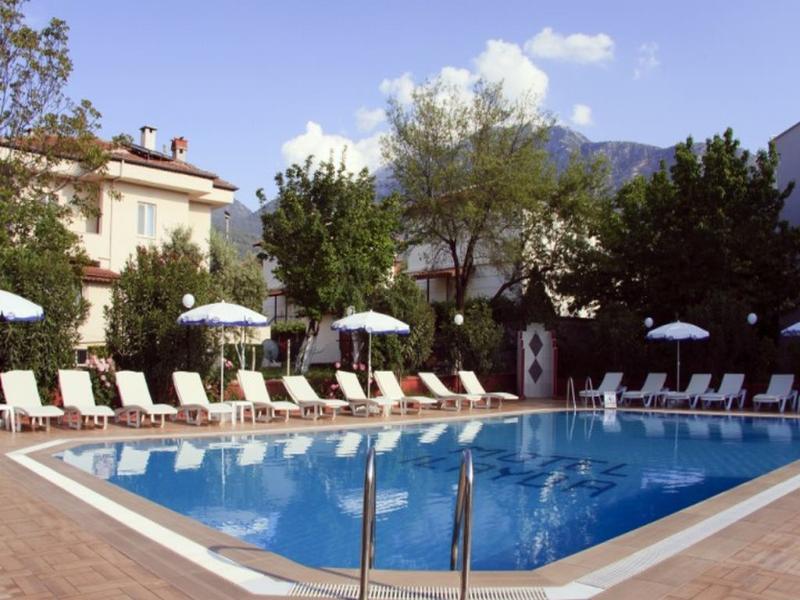 The Green Valley Hotel - Havuz