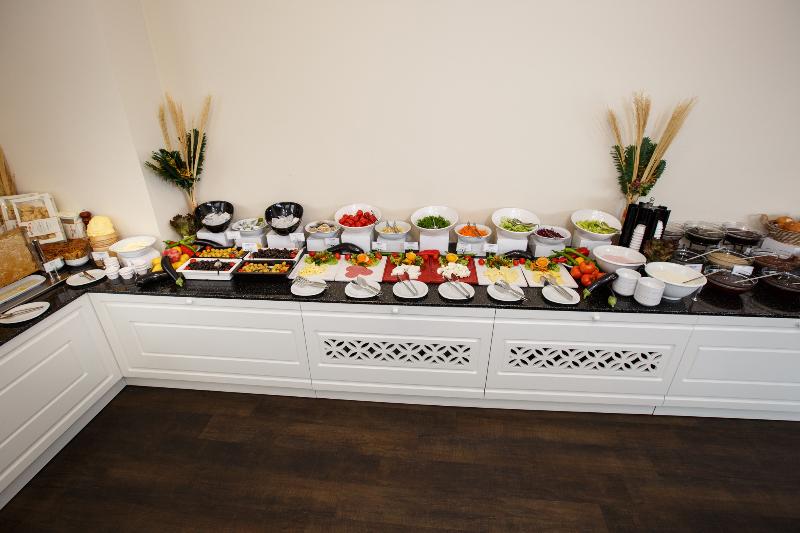 Sera Lake Resort Hotel - Restoran