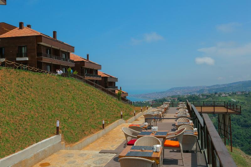 Sera Lake Resort Hotel - Teras