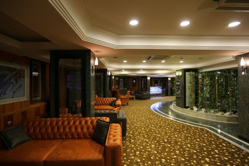 Prestige Hotel - Lobi