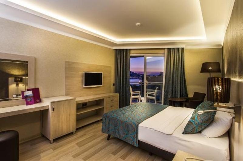 Parador Beach Hotel - Oda
