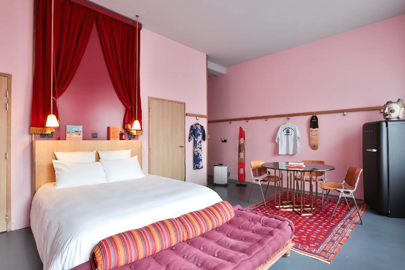 Mob Hotel Paris Les Puces - Oda