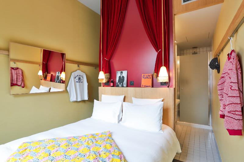 Mob Hotel Paris Les Puces - Oda