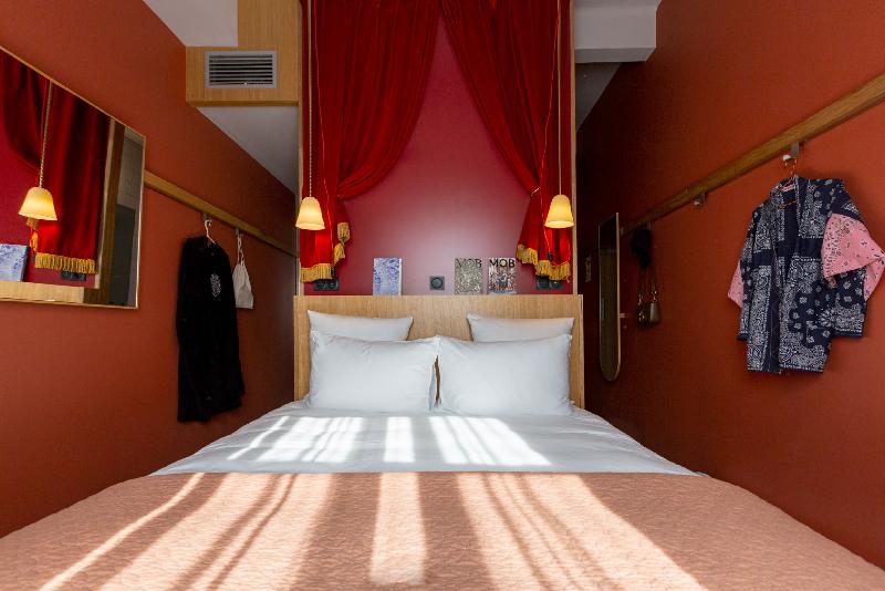Mob Hotel Paris Les Puces - Oda