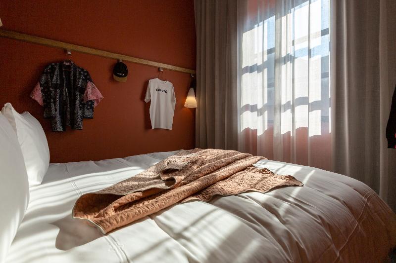 Mob Hotel Paris Les Puces - Oda