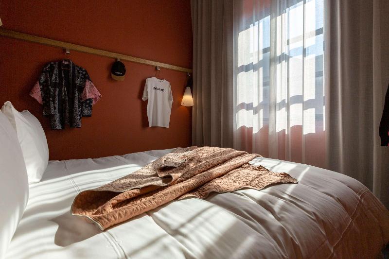 Mob Hotel Paris Les Puces - Oda