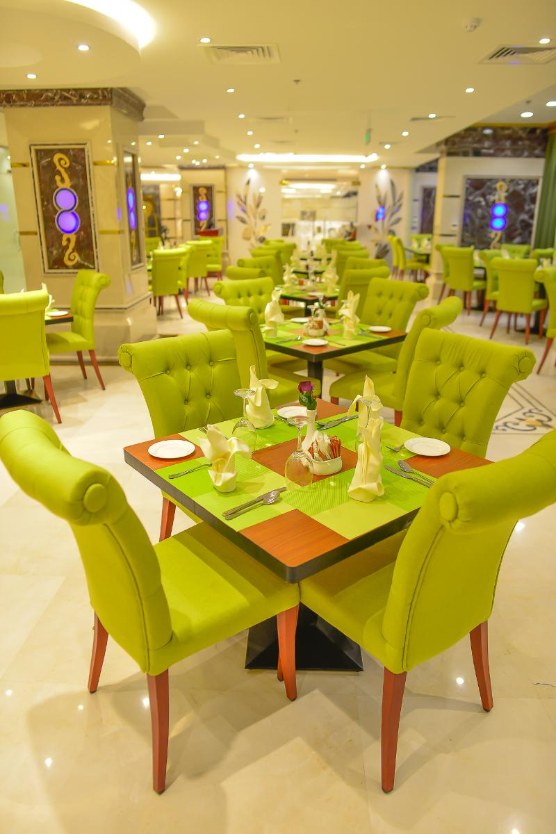 Crown Town - Restoran
