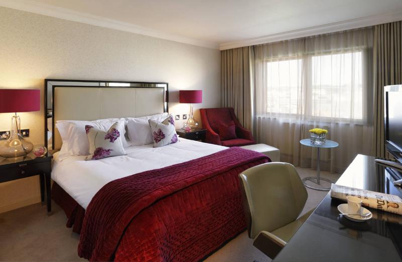 The Bristol Hotel - Oda