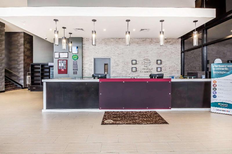 Comfort Inn & Suites near Stadium - Lobi
