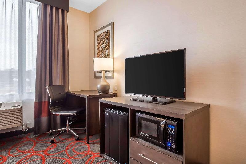 Comfort Inn & Suites near Stadium - Oda