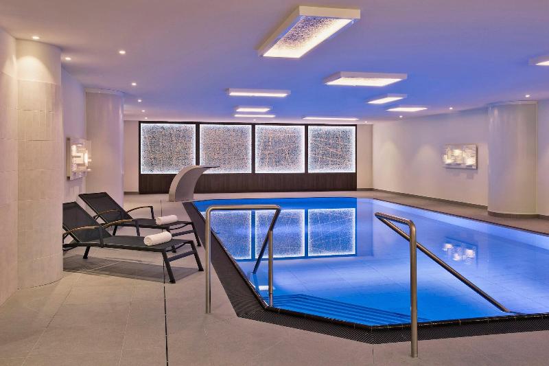 Marriott Hotel Vienna - Havuz