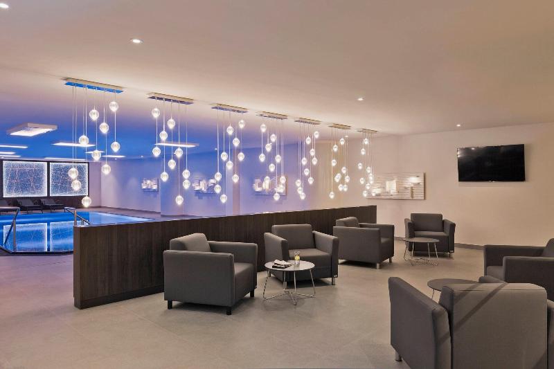 Marriott Hotel Vienna - Havuz