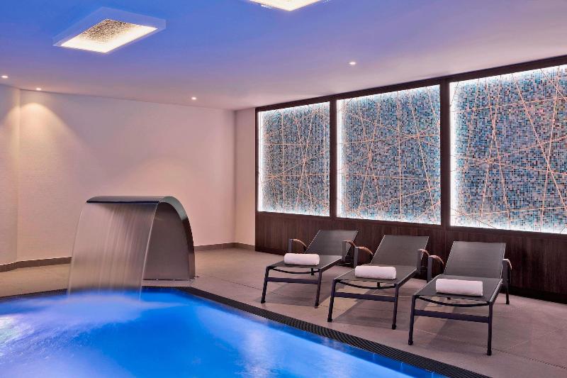 Marriott Hotel Vienna - Havuz