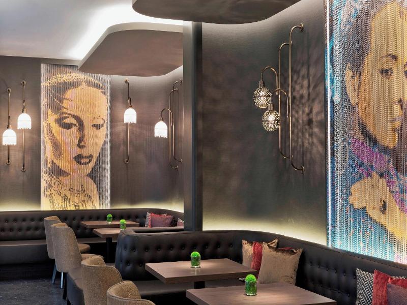 Renaissance Wien Hotel - Lobi