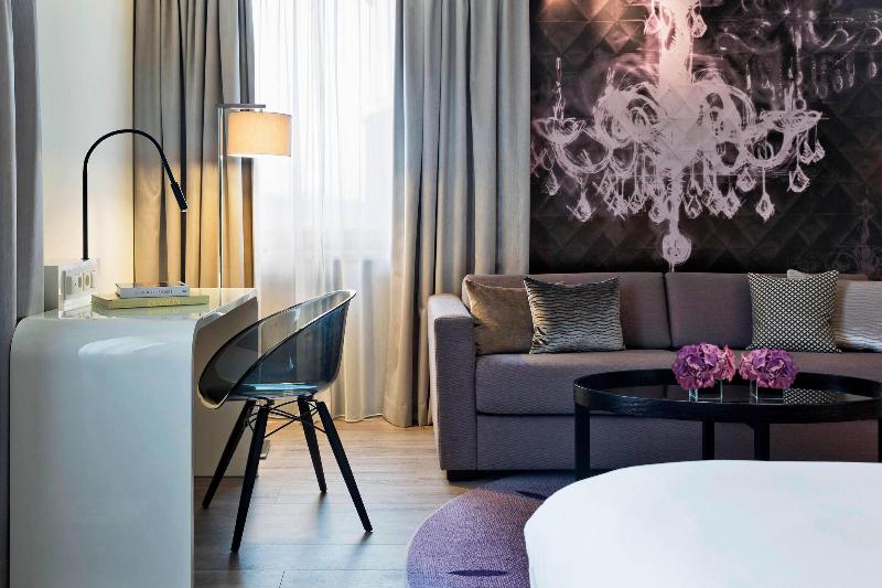 Renaissance Wien Hotel - Oda