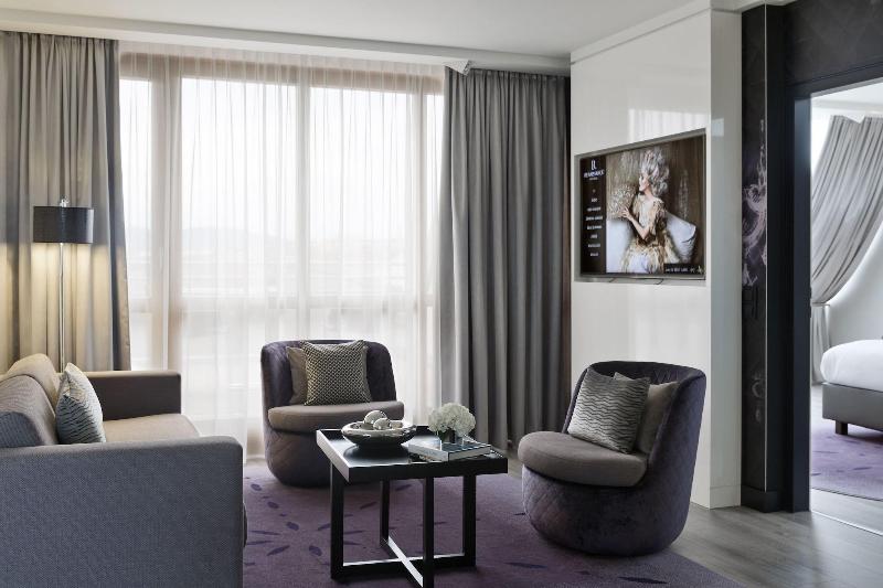 Renaissance Wien Hotel - Oda