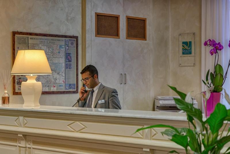 Quality Hotel Continental Brescia - Lobi