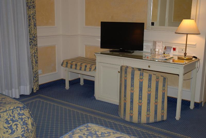 Quality Hotel Continental Brescia - Oda