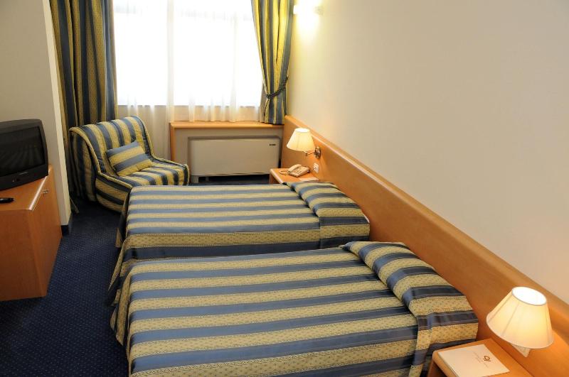 Quality Hotel Continental Brescia - Oda