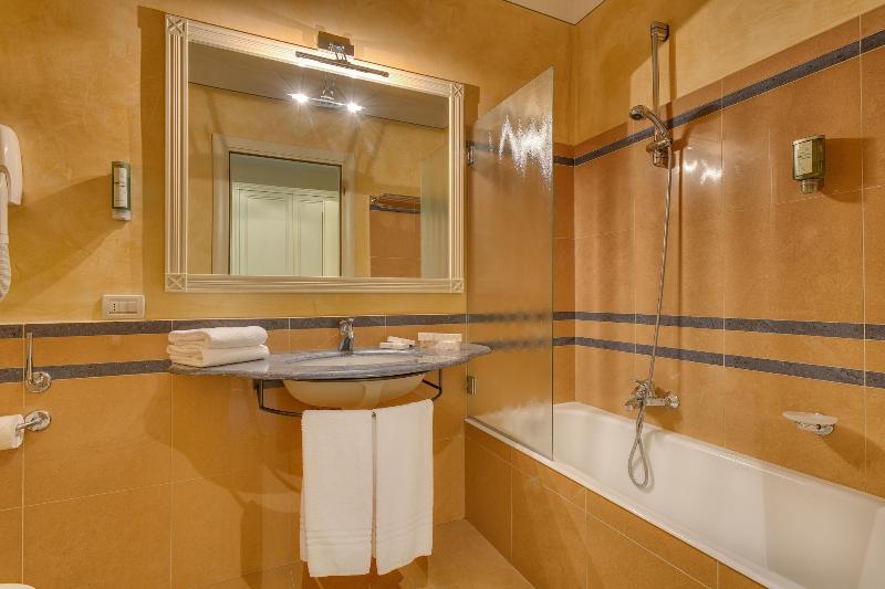 Quality Hotel Continental Brescia - Oda