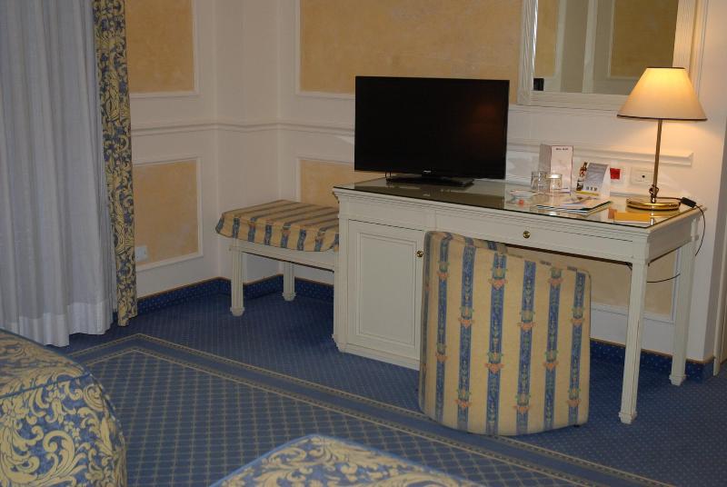 Quality Hotel Continental Brescia - Oda