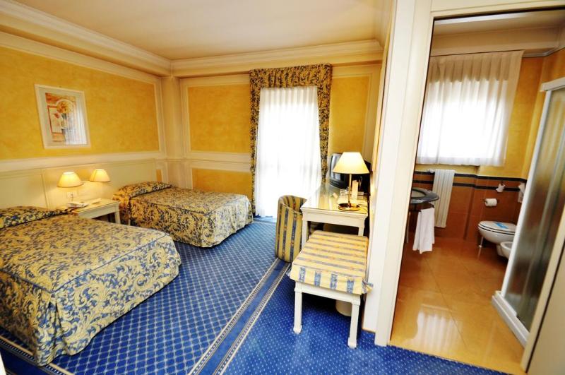 Quality Hotel Continental Brescia - Oda