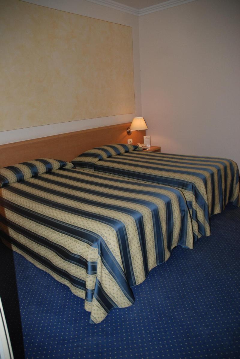 Quality Hotel Continental Brescia - Oda