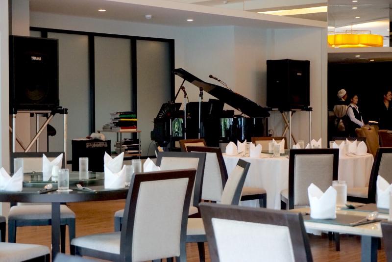 Louis Tavern Hotel - Restoran