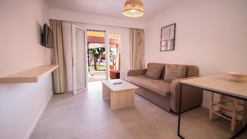 Sant Joan Apartamentos - Oda