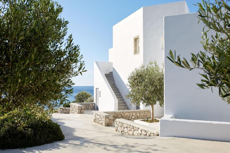 Milos Breeze - Genel
