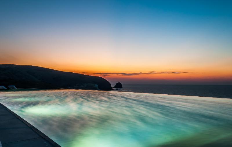 Milos Breeze - Genel