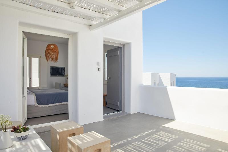 Milos Breeze - Oda