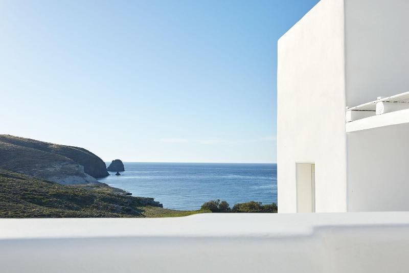 Milos Breeze - Oda