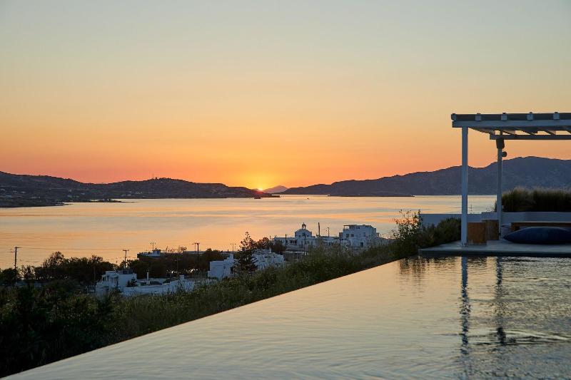 Milos Breeze - Oda