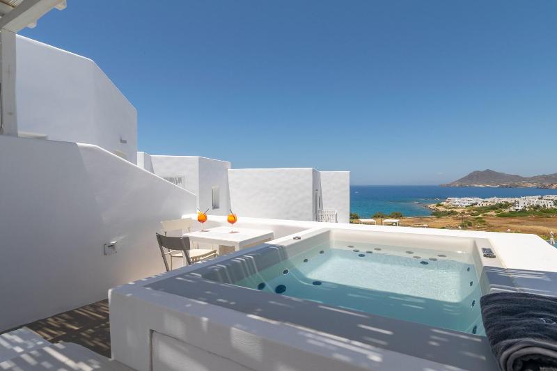 Milos Breeze - Oda