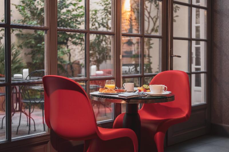 Le Petit Paris - Restoran